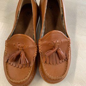 ARIAT LEATHER LOAFER W/TASSEL